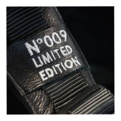 Roof RO9 BoXXer Absolute Carbon LTD -Motoruitrusting Winkel roof ro9 boxxer absolute carbon ltd 3